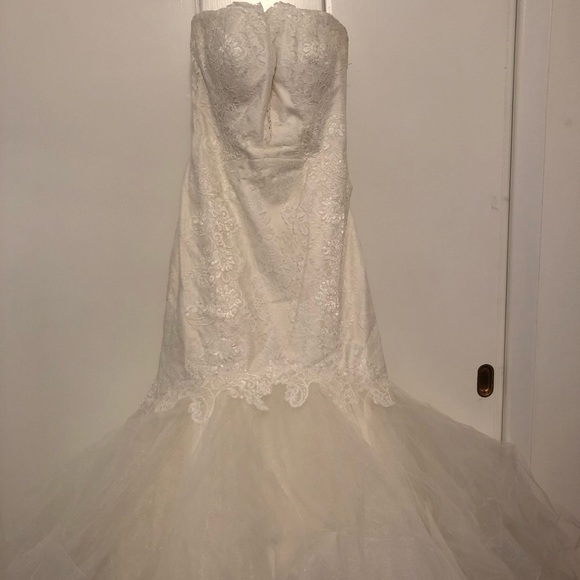 bridal gown - Picture 5 of 8